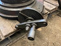 Verticale verdeelkop freesmachine - afbeelding 2 van  6