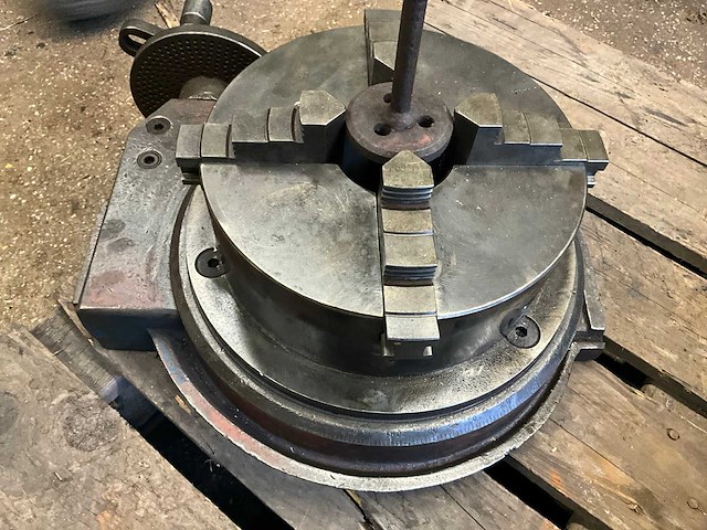 Verticale verdeelkop freesmachine - afbeelding 4 van  6