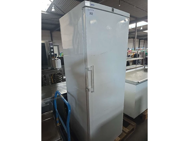 Verticale vrieskast liebher premium no frost - afbeelding 2 van  4