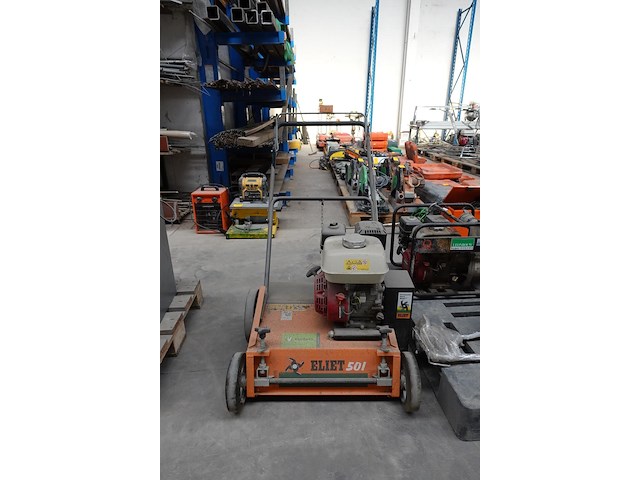 Verticuteermachine eliet - afbeelding 1 van  5