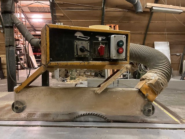 Vertongen - formaatcirkelzaagmachine - afbeelding 14 van  19