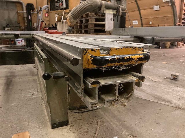 Vertongen - formaatcirkelzaagmachine - afbeelding 15 van  19