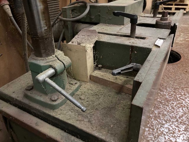 Vertongen - freesmachine - afbeelding 9 van  21