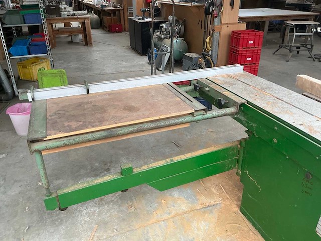 Vertongen paneelcirkelzaagmachine - afbeelding 1 van  7