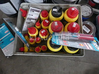 Verven, lijmen & producten - afbeelding 14 van  27