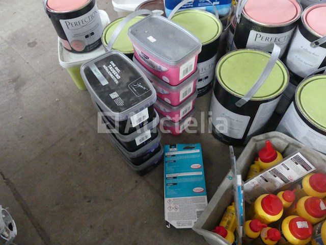 Verven, lijmen & producten - afbeelding 19 van  27