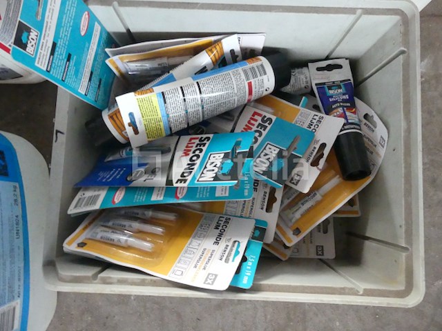 Verven, lijmen & producten - afbeelding 27 van  27