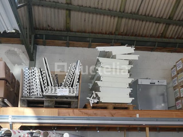 Verwijderbare metalen planken - afbeelding 15 van  16