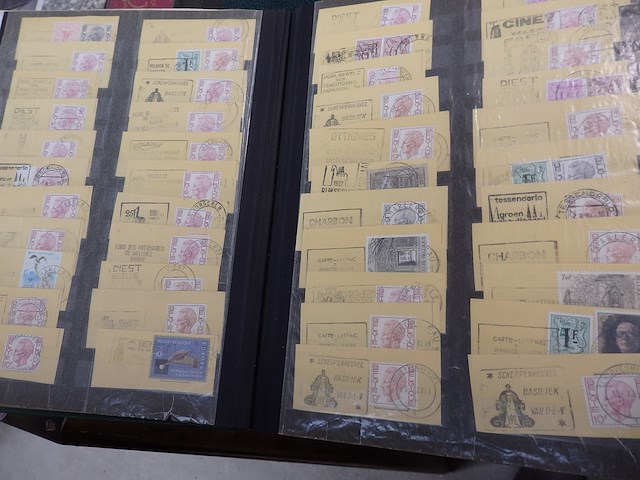 Verzameling belgische en franse vlaggestempels - afbeelding 1 van  4