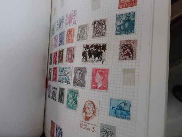 Verzameling divers in 2 boeken veel losse zegels - afbeelding 2 van  5