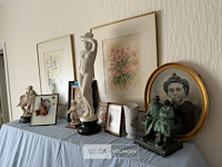 Verzameling diverse antieke en decoratieve objecten - afbeelding 1 van  6