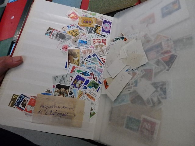 Verzameling diverse lande oa hongarije veel losse zegels - afbeelding 4 van  7