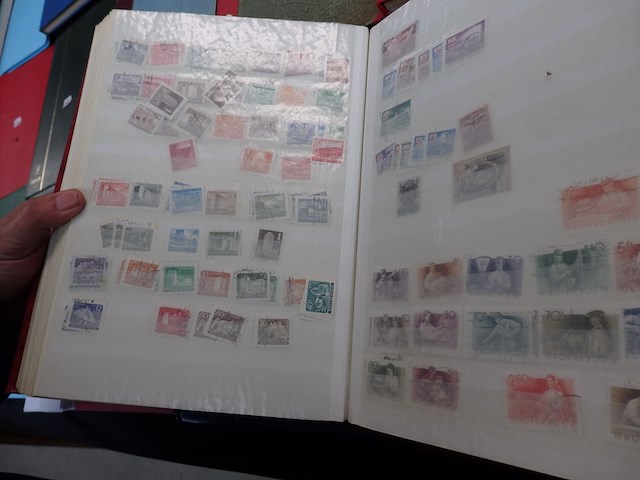 Verzameling diverse lande oa hongarije veel losse zegels - afbeelding 6 van  7