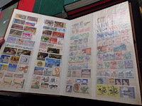 Verzameling diverse landen - afbeelding 2 van  7