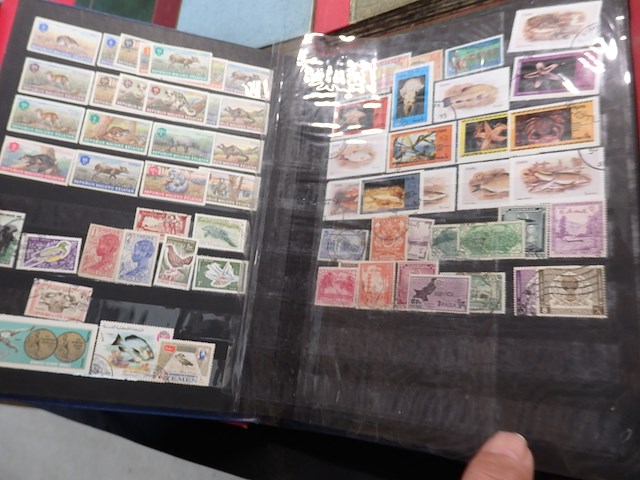 Verzameling diverse landen - afbeelding 2 van  5