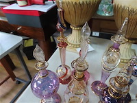 Verzameling glazen parfumflesjes 31 stuks - afbeelding 7 van  9