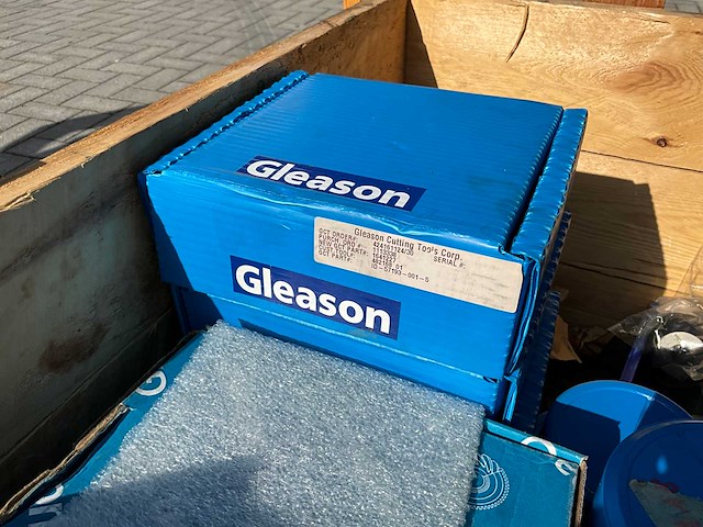 Verzameling ongebruikte freesgereedschappen - afbeelding 6 van  17