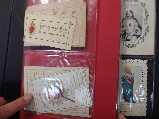 Verzameling oude bid prenten 1800 en heilig hart prenten+500 - afbeelding 1 van  9