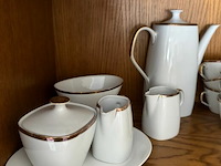 Verzameling porseleinen servies - afbeelding 2 van  7