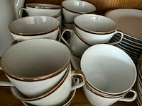 Verzameling porseleinen servies - afbeelding 3 van  7