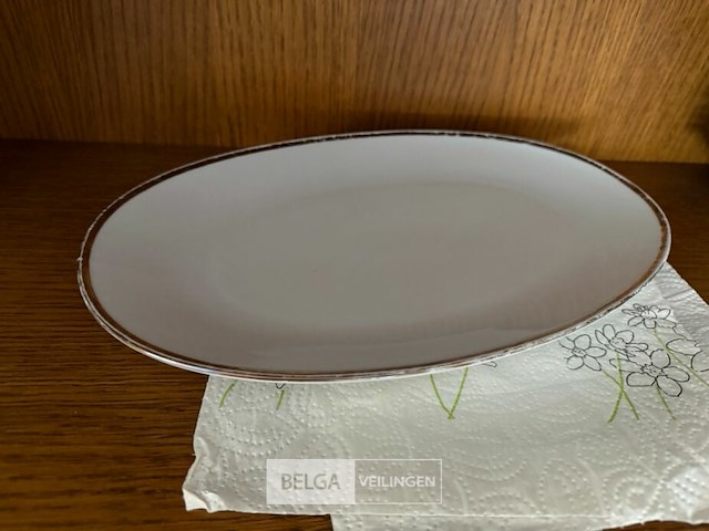 Verzameling porseleinen servies - afbeelding 6 van  7