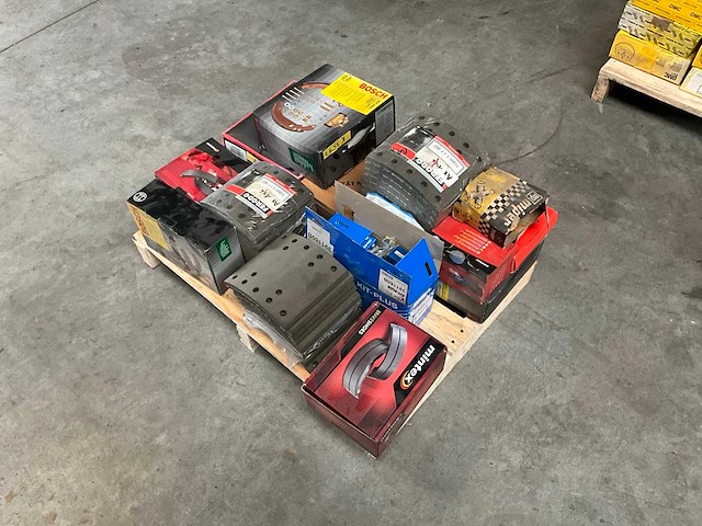 Verzameling remonderdelen - afbeelding 2 van  7