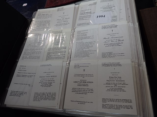 Verzameling rouwprentjes 1993/4 in 2 boeken +/-2000 stuk - afbeelding 1 van  3