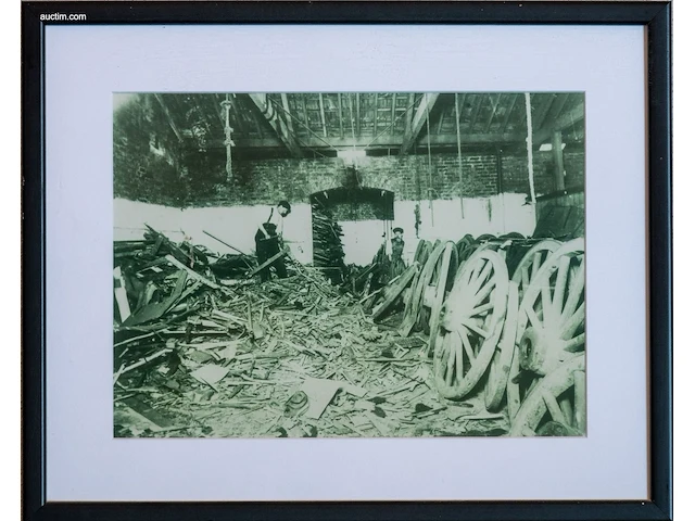 Verzameling van 15 ingelijste historische foto's... - afbeelding 6 van  15