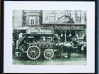 Verzameling van 15 ingelijste historische foto's... - afbeelding 15 van  15
