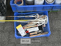Verzameling van verf en verfgereedschap - afbeelding 3 van  4