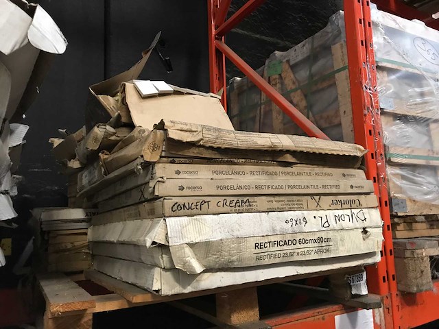 Verzamellot keramische tegels - afbeelding 1 van  6