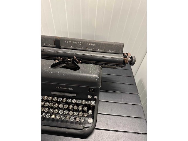 Verzamelobject: typmachine - afbeelding 4 van  4