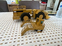 Verzamelobjecten cattapilar - afbeelding 5 van  7