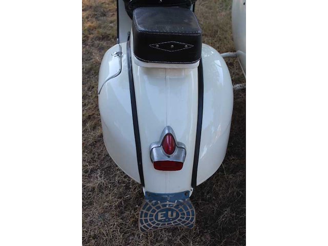Vespa - 150super - tourist - oldtimer met zijspan - afbeelding 6 van  6