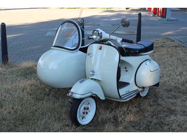 Vespa - 150super - tourist - oldtimer met zijspan - afbeelding 1 van  10