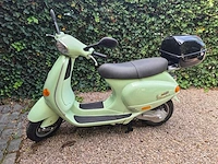 Vespa - et2 - scooter - motorised scooter - afbeelding 1 van  3