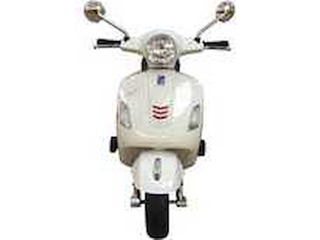 Vespa - gts - voertuig - afbeelding 5 van  5