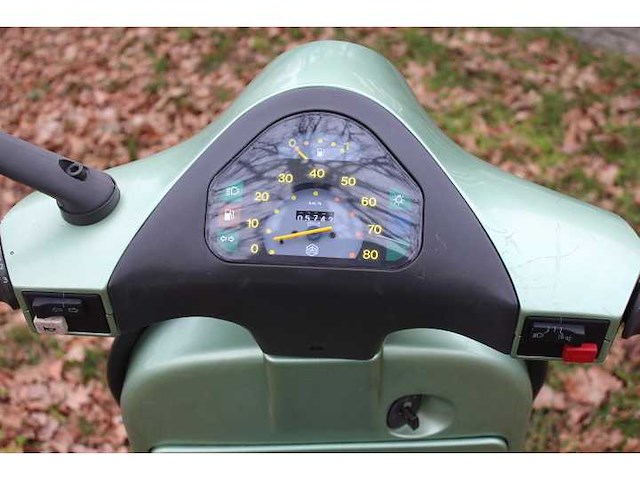 Vespa - hp50 - scooter - afbeelding 5 van  8