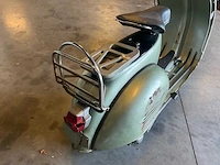 Vespa - motorcycle - afbeelding 4 van  25