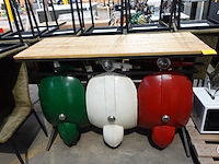 Vespa bar - afbeelding 1 van  3