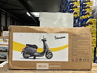 Vespa elektrische kinderscooter gts super wit - afbeelding 1 van  4