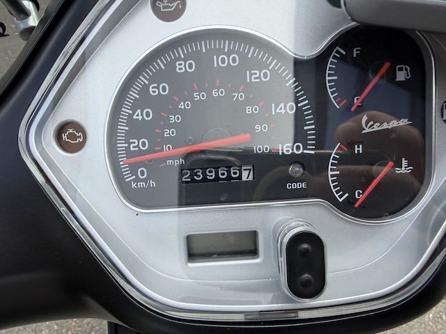 Vespa gts300 - afbeelding 3 van  17