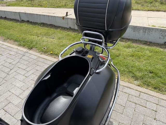 Vespa gts300 - afbeelding 5 van  17