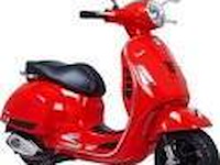 Vespa gts - afbeelding 1 van  3