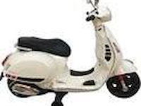 Vespa gts - afbeelding 1 van  5