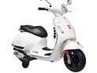 Vespa gts - afbeelding 3 van  5