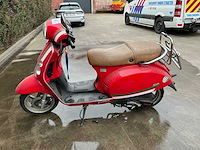 Vespa neco brommer - afbeelding 2 van  6