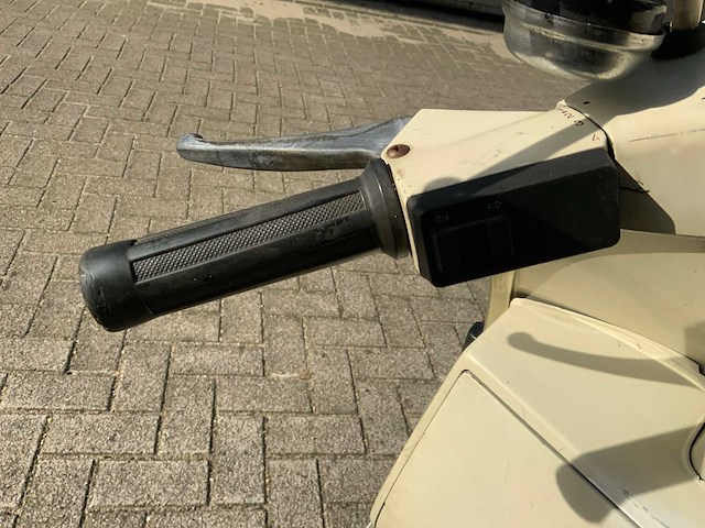 Vespa pk 50 xl oldtimer scooter - afbeelding 11 van  12