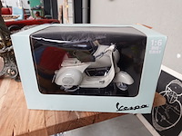 Vespa schaamodel 1:6 - afbeelding 1 van  5