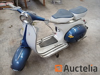 Vespa - afbeelding 2 van  4